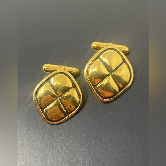Chanel Vintage Gold Matelasse Cufflinks - Picture 1 of 13